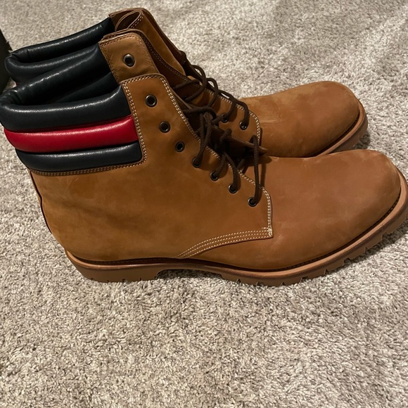 Men’s size 17 Gucci boots never worn no tags - Picture 3 of 4